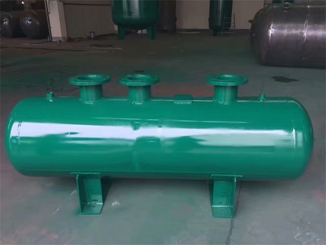 1679991473376569.jpeg 东河东河东河蒸汽分气缸1.jpeg